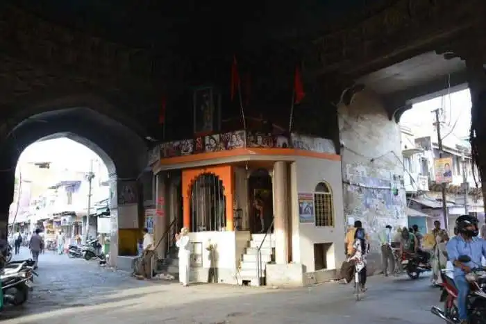 Tripolia Temple, Alwar