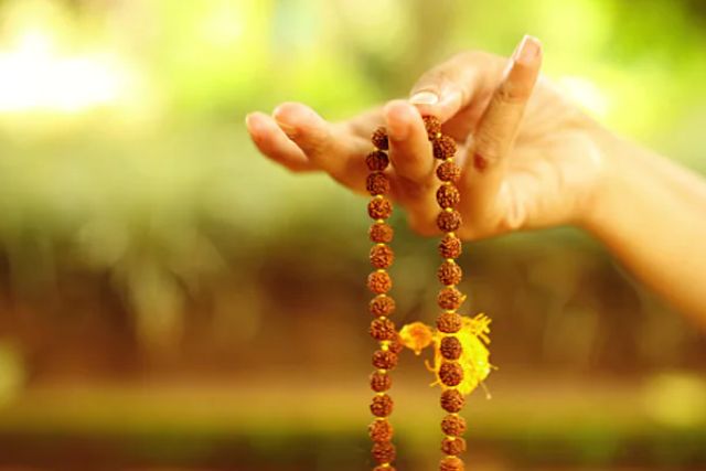 Rudraksha ki Mala kya Hoti Hai?